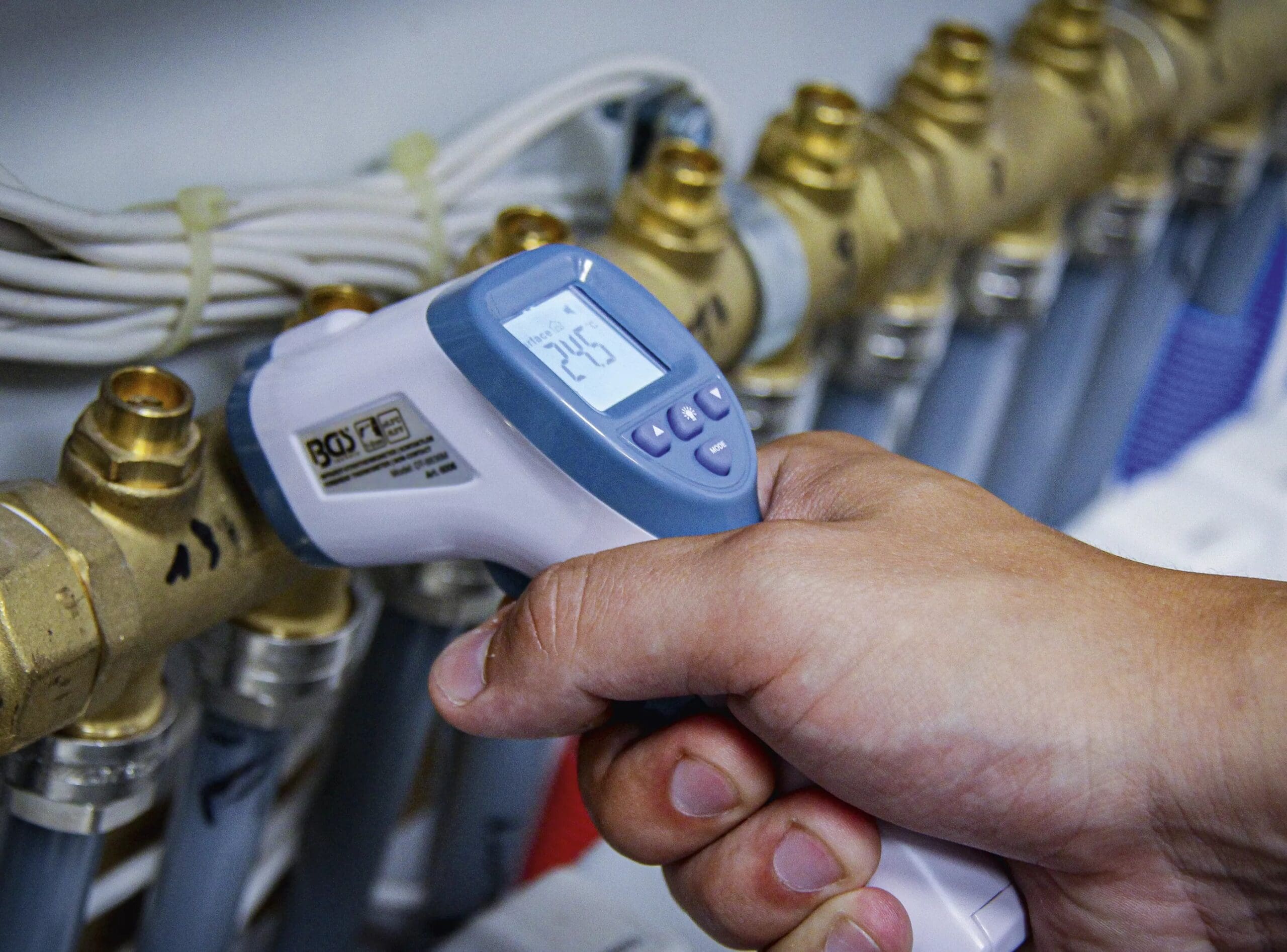 infrarouge | pour mesure de personnes et d’objets | 0 - 100° infrarouge | pour mesure de personnes et d’objets | 0 - 100°